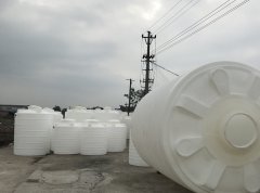 慈溪30噸塑料水箱_平底塑料水箱廠家實(shí)拍